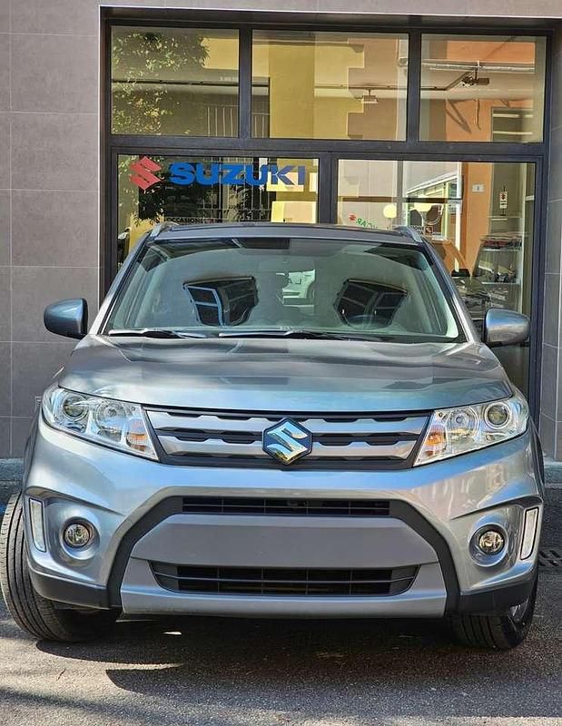 Usata Suzuki Vitara Cool 120 CV (88 kW) 2015 Grigio londra SUV