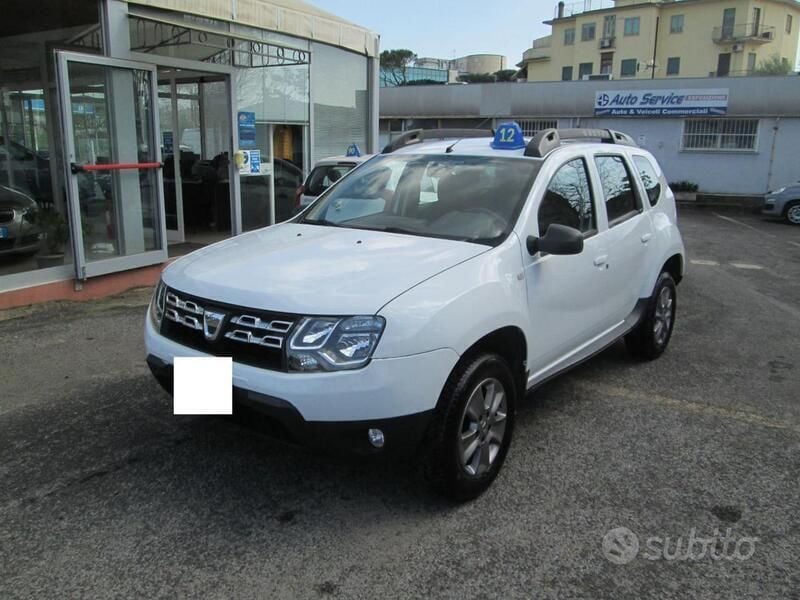 Usata Dacia Duster Lauréate 110 CV (80 kW) 2015 Bianco pastello SUV