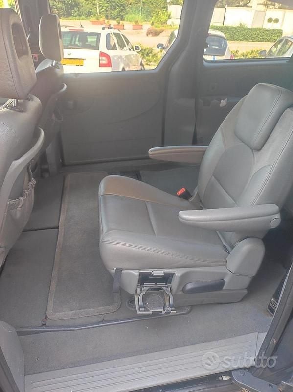 Usata Chrysler Grand Voyager 2006 Grigio Monovolume