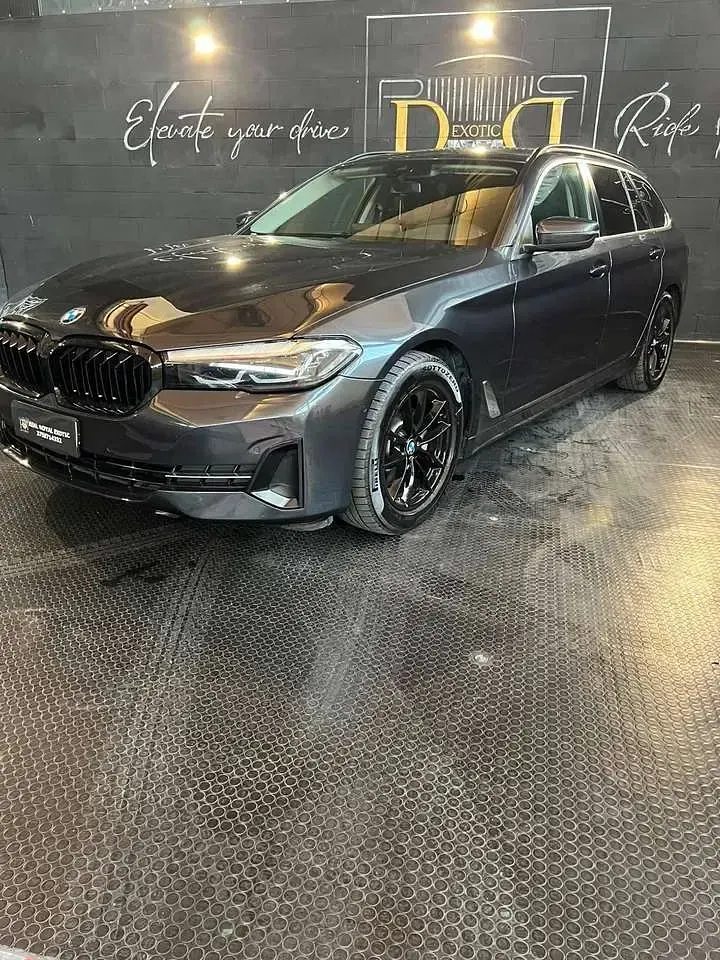 Usata BMW 520 190 CV (139 kW) 2022 Black box generico Berlina