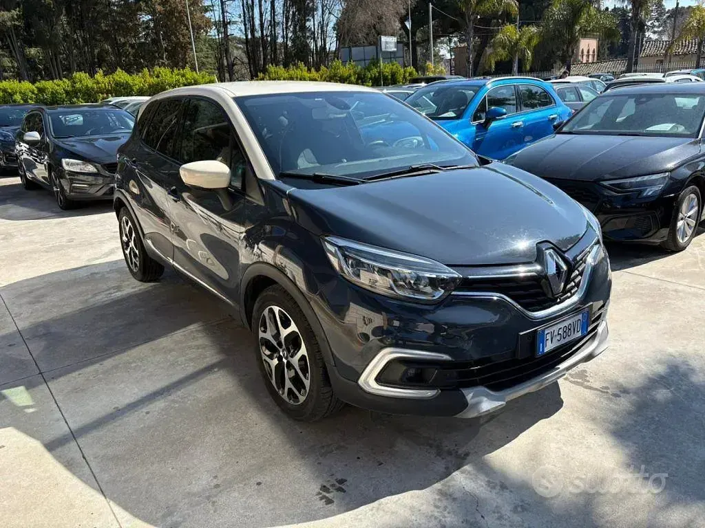 Usata Renault Captur 90 CV (66 kW) 2019 Bluazzurro SUV