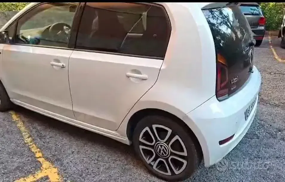 Usata VW up! Sport 65 CV (47 kW) 2021 Bianco Utilitaria