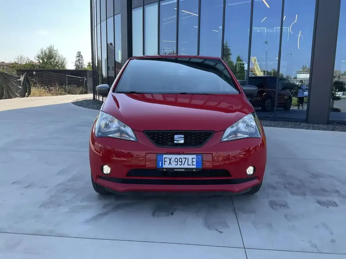 Usata Seat Mii Style 68 CV (50 kW) 2019 Rosso Utilitaria