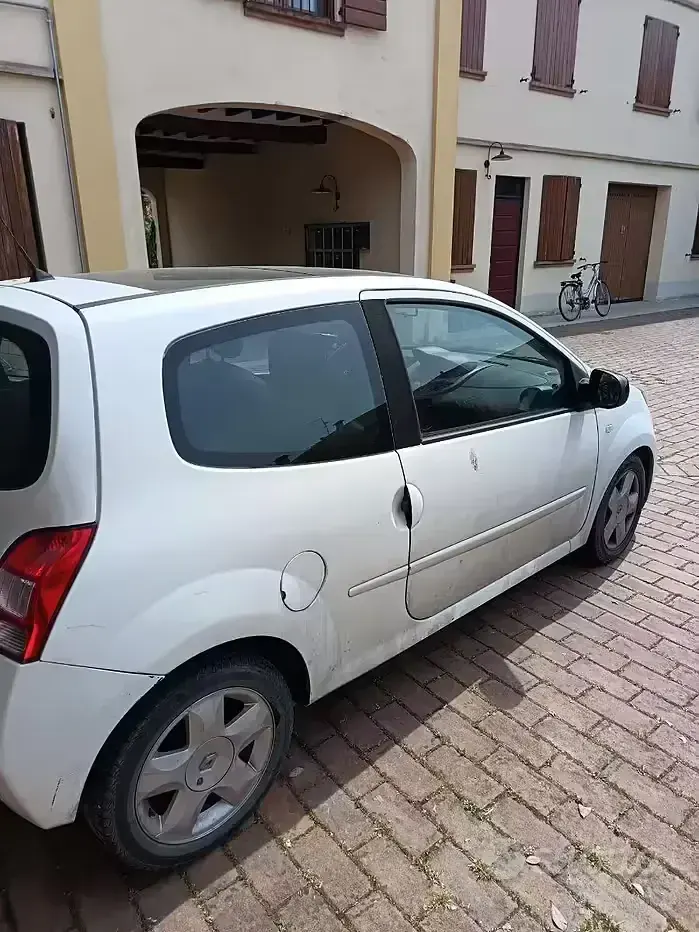Usata Renault Twingo 75 CV (55 kW) 2011 Bianco Utilitaria