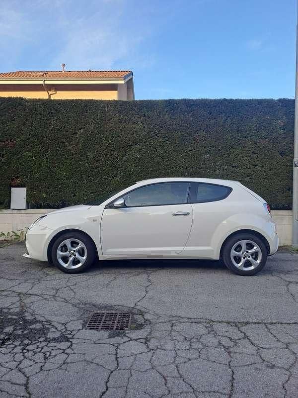 Usata Alfa Romeo MiTo 77 CV (56 kW) 2018 Utilitaria