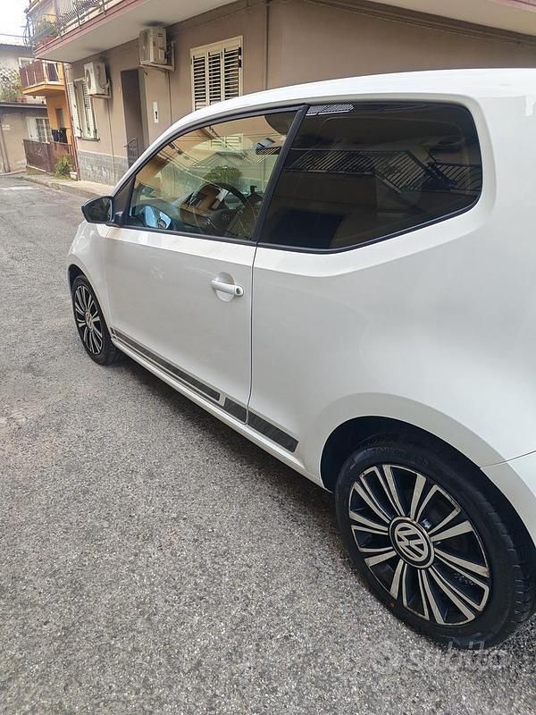 Usata VW up! 68 CV (50 kW) 2019 Bianco Utilitaria