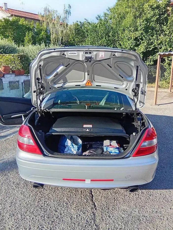 Usata Mercedes SLK200 163 CV (119 kW) 2006 Grigio Cabrio