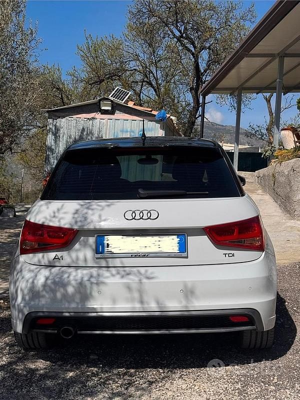 Usata Audi A1 Ambition 105 CV (77 kW) 2015 Bianco Utilitaria