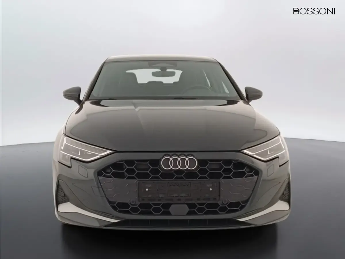 Usata Audi A3 Advanced 150 CV (110 kW) 2025 Grigio Berlina