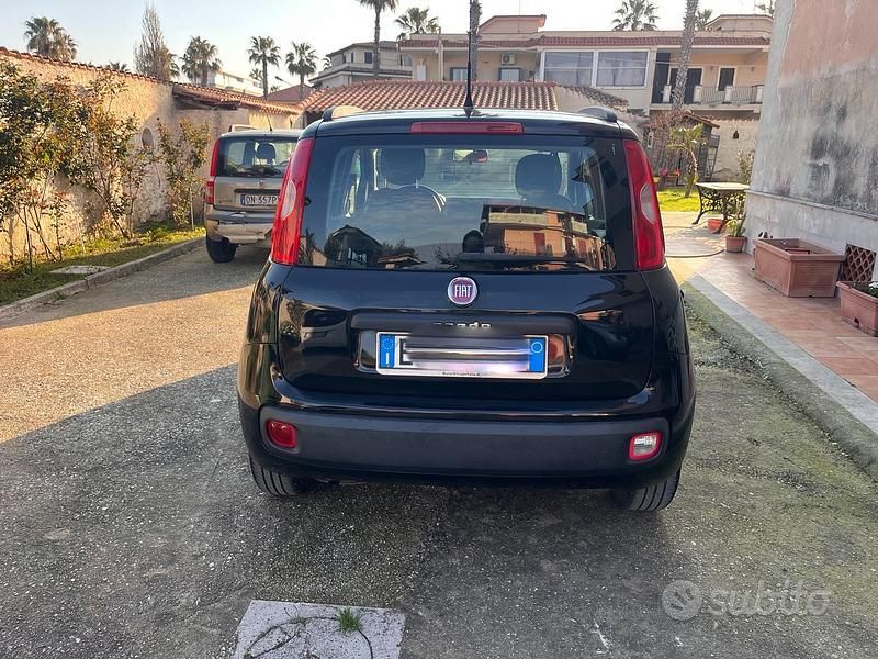Usata Fiat Panda Lounge 69 CV (50 kW) 2014 Nero Utilitaria