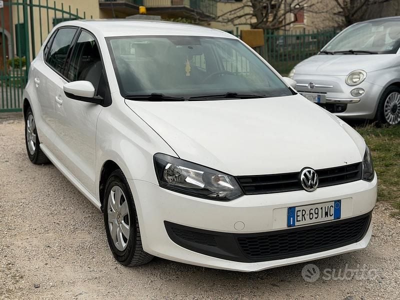 Usata VW Polo 75 CV (55 kW) 2013 Bianco Utilitaria