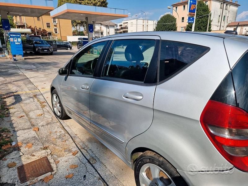 Usata Mercedes A180 109 CV (80 kW) 2004 Berlina