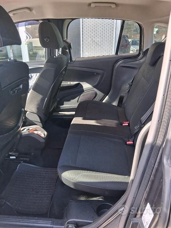 Usata Ford B-MAX 95 CV (69 kW) 2016 Grigio Monovolume