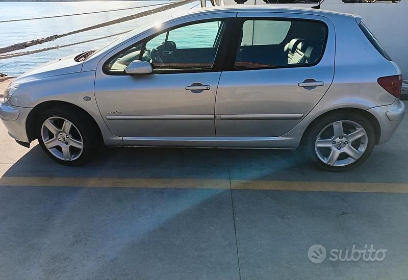 Begagnad Peugeot 307 140 HK (102 kW) 2005 Grå Sedan