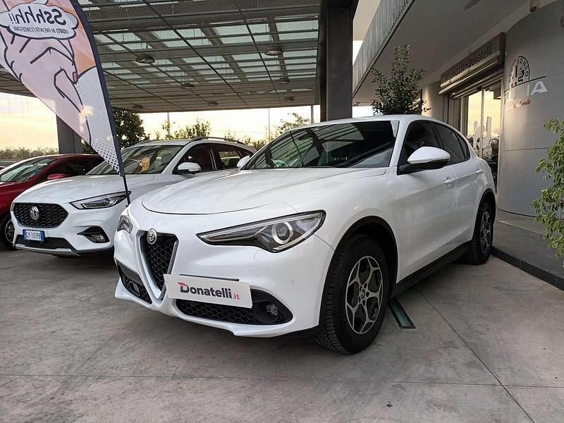 Usata Alfa Romeo Stelvio Business 190 CV (139 kW) 2022 Bianco SUV