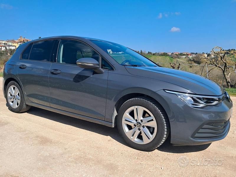 Usata VW Golf VII Life 150 CV (110 kW) 2020 Blu Berlina