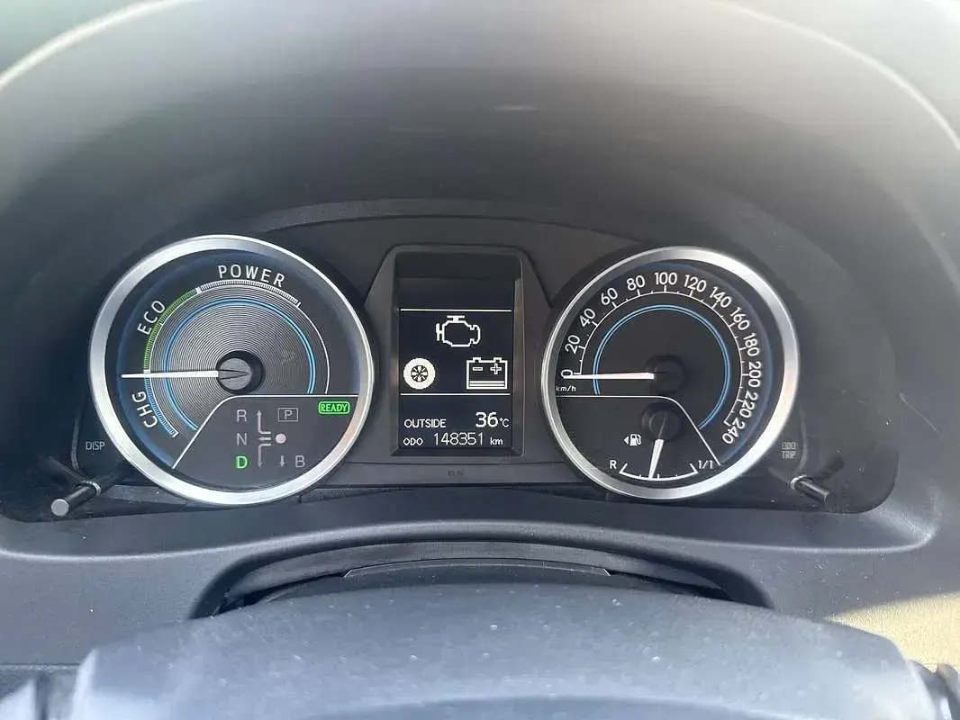 Usata Toyota Auris Hybrid Lounge 99 CV (72 kW) 2014 Berlina