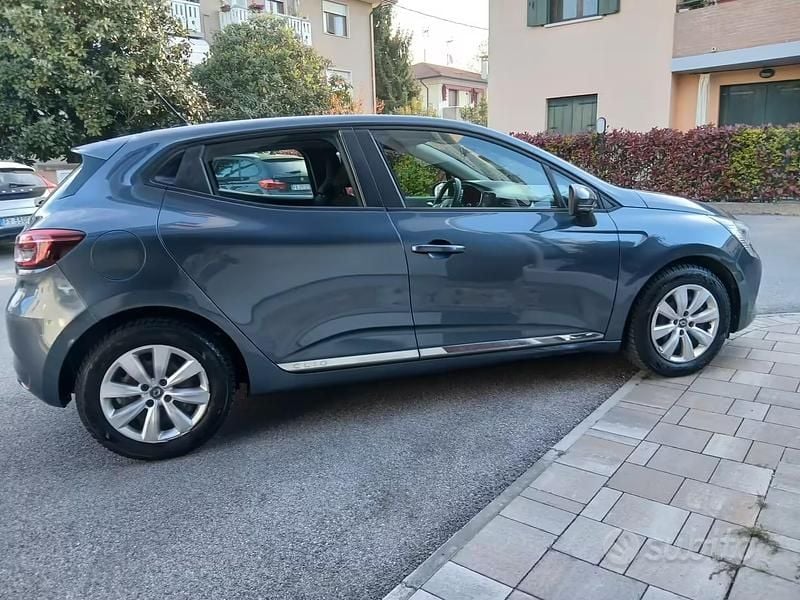 Usata Renault Clio IV Zen 101 CV (74 kW) 2019 Grigio Berlina