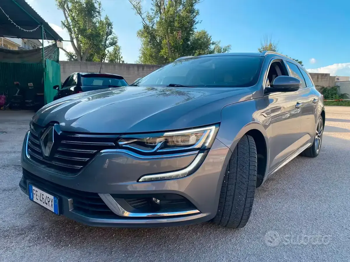 Usata Renault Talisman 131 CV (96 kW) 2016 Grigio Berlina