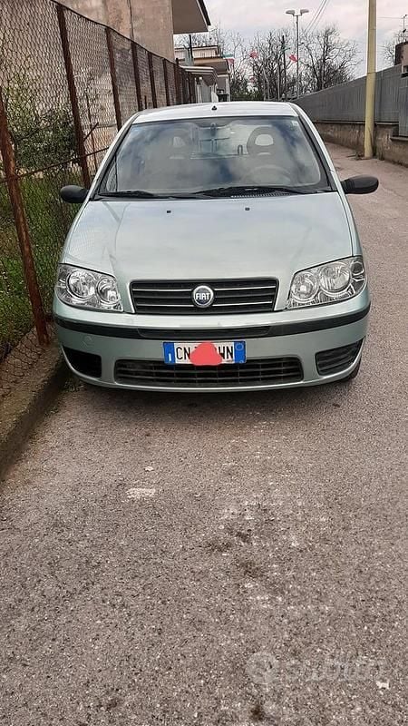Usata Fiat Punto 2004 Verde Utilitaria