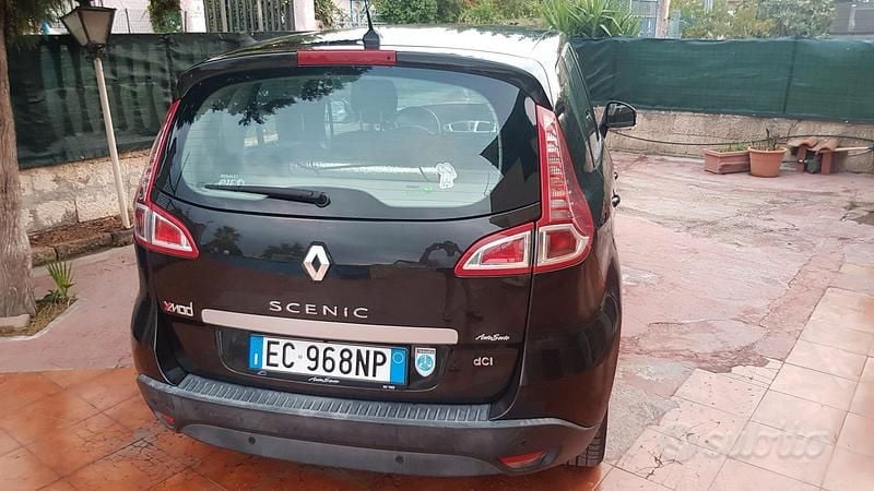 Usata Renault Scénic III 130 CV (95 kW) 2011 Nero Monovolume