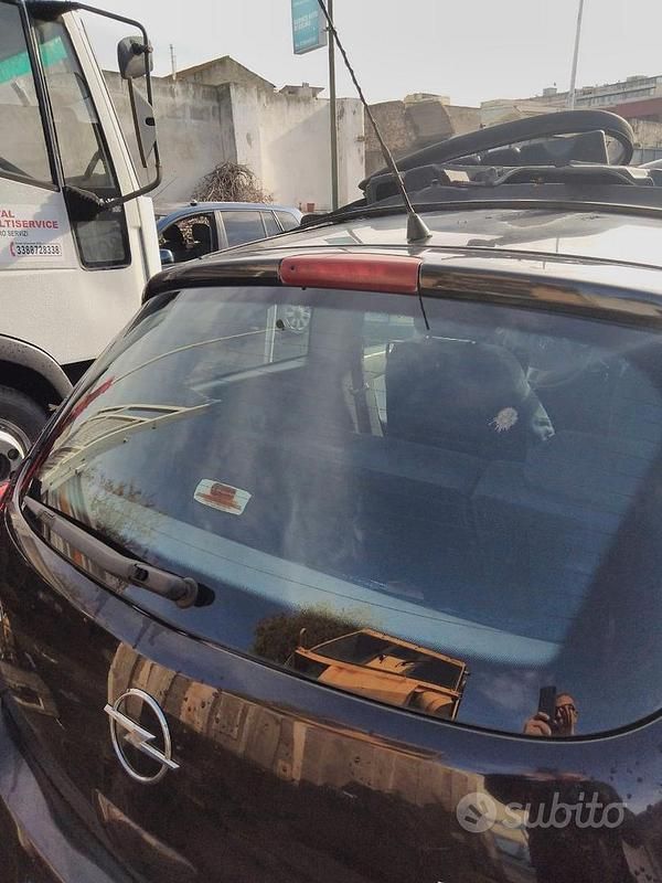 Usata Opel Corsa 75 CV (55 kW) 2007 Nero Utilitaria