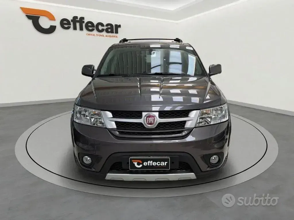 Usata Fiat Freemont Lounge 170 CV (125 kW) 2015 Grigio SUV