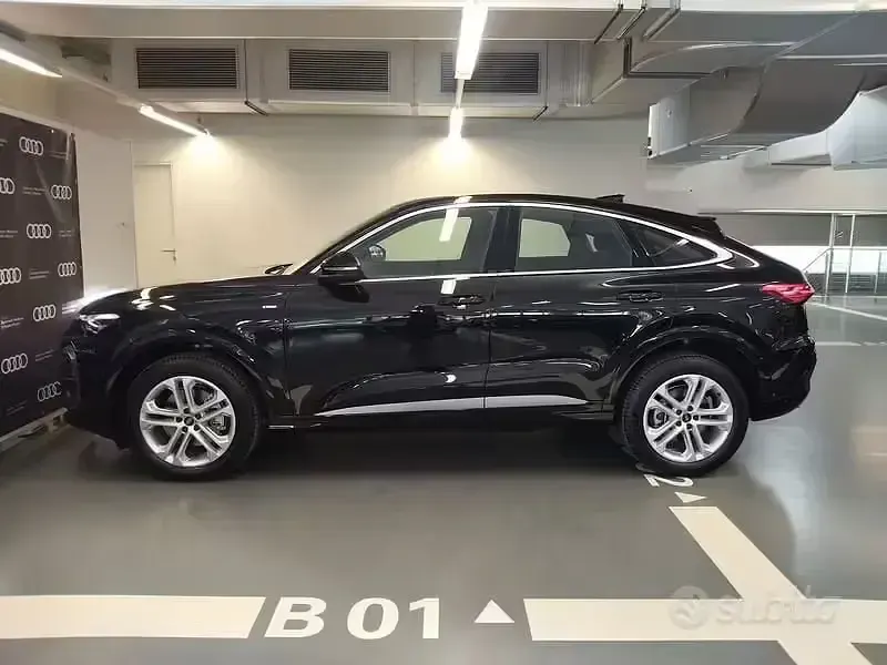 Nuova Audi Q5 Sportback S-Line 204 CV (150 kW) 2026 Nero SUV