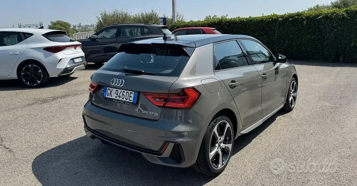 Usata Audi A1 Sportback S-Line 95 CV (69 kW) 2021 Grigio Utilitaria