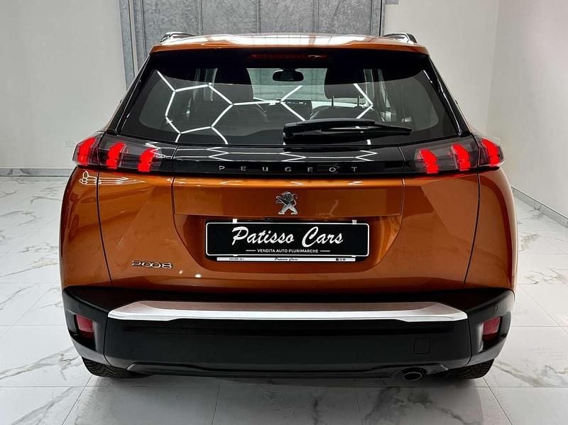 Usata Peugeot 2008 Allure 131 CV (96 kW) 2020 Orange fusion SUV