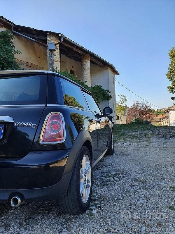 Nero Usata 2011 Mini Cooper D Due volumi | 7500 € - Immagine 1/4