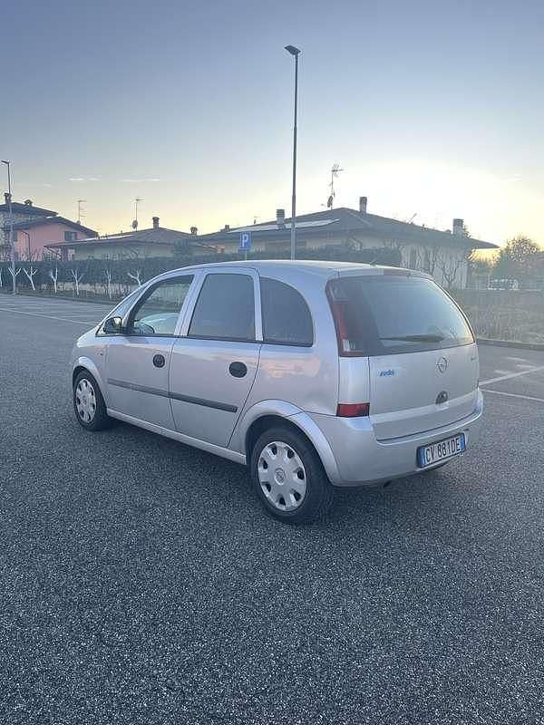 Usata Opel Meriva Enjoy 101 CV (74 kW) 2005 Monovolume