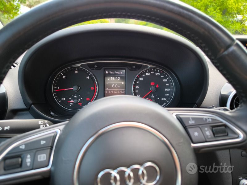 Usata Audi A1 Ambition 105 CV (77 kW) 2013 Grigio Utilitaria