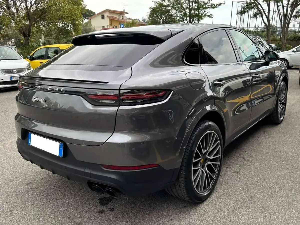 Usata Porsche Cayenne Coupe 340 CV (250 kW) 2020 Grigio Coupé