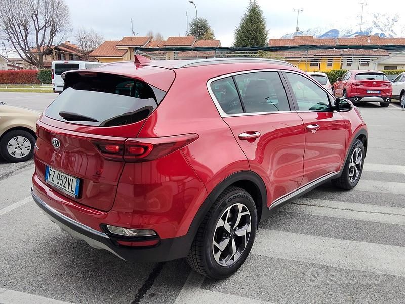 Usata Kia Sportage Style 116 CV (85 kW) 2020 Rosso SUV