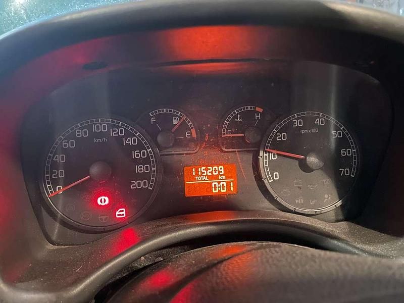 Usata Fiat Punto Active 60 CV (44 kW) 2006 Utilitaria