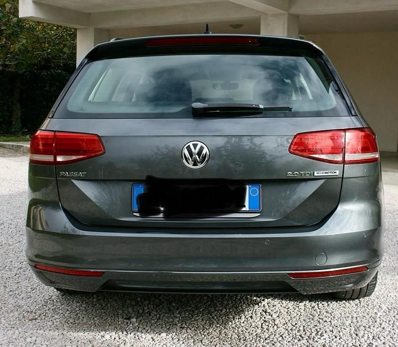 Usata VW Passat 150 CV (110 kW) 2016 Grigio Station wagon
