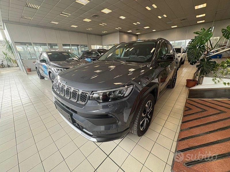 Usata Jeep Compass Limited 190 CV (139 kW) 2022 Grigio SUV