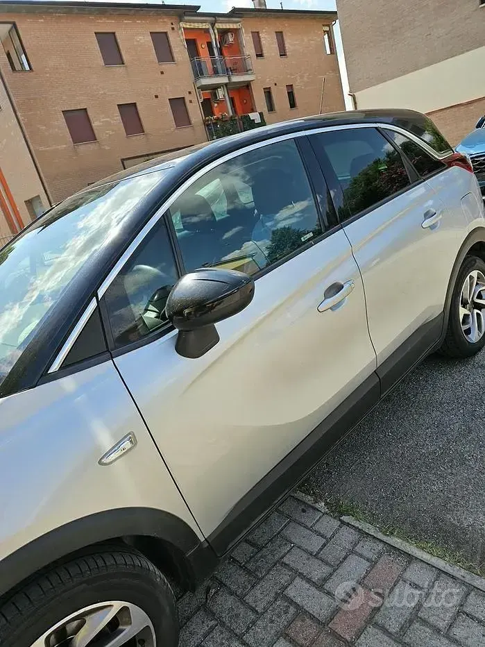 Usata Opel Crossland 81 CV (59 kW) 2018 Grigio SUV