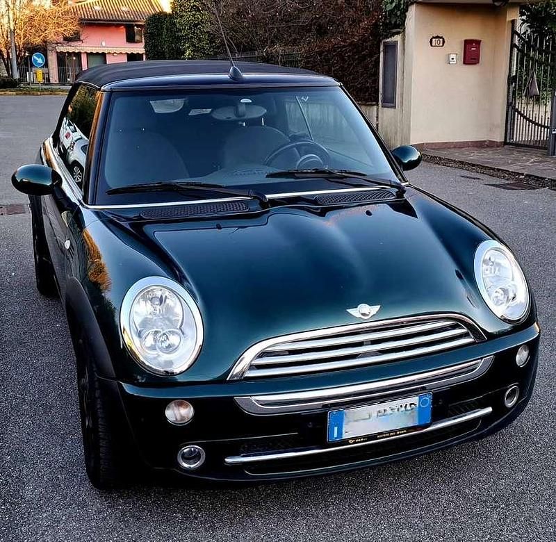 Usata Mini Cooper Cabriolet 120 CV (88 kW) 2009 Verde Cabrio