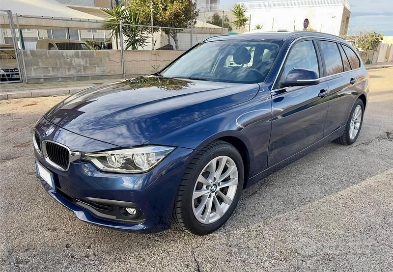 Usata BMW 318 Sport Line 150 CV (110 kW) 2018 Blu Station wagon