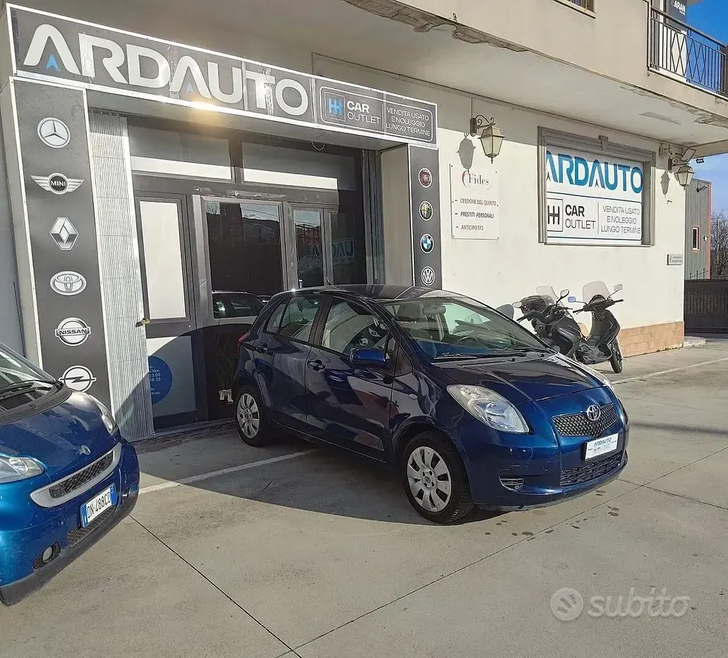 Usata Toyota Yaris Sol 69 CV (50 kW) 2008 Blu Utilitaria