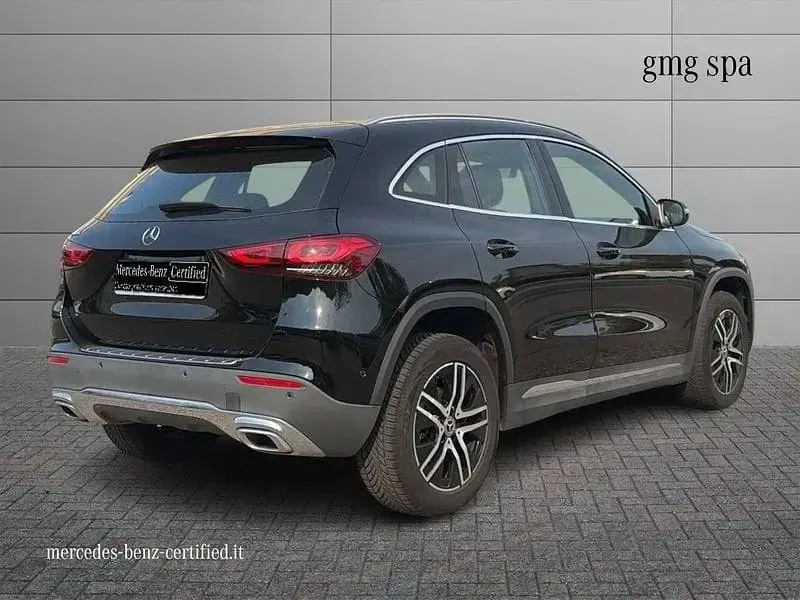 Usata Mercedes GLA180 116 CV (85 kW) 2022 Nero SUV