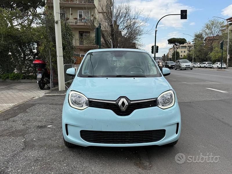 Usata Renault Twingo Intens 65 CV (47 kW) 2020 Blu Utilitaria