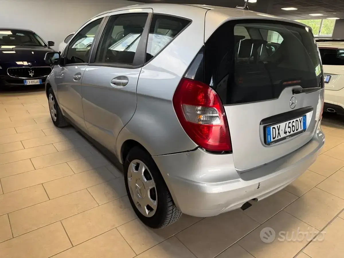 Usata Mercedes A180 Elegance 109 CV (80 kW) 2008 Grigio Berlina