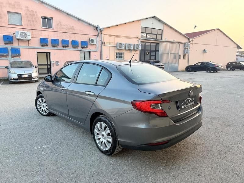 Usata Fiat Tipo Lounge 95 CV (69 kW) 2018 Grigio Berlina