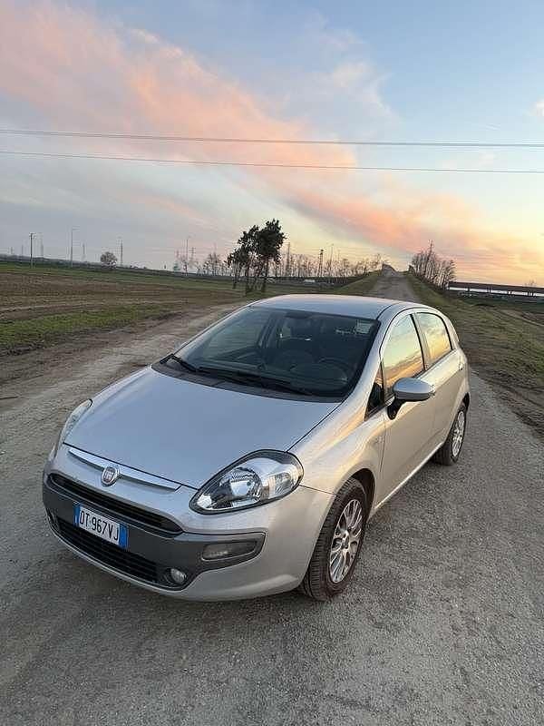 Usata Fiat Punto Evo Dynamic 77 CV (56 kW) 2010 Utilitaria