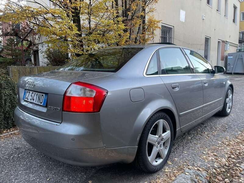 Usata Audi A4 Ambiente 163 CV (119 kW) 2003 Grigio Berlina