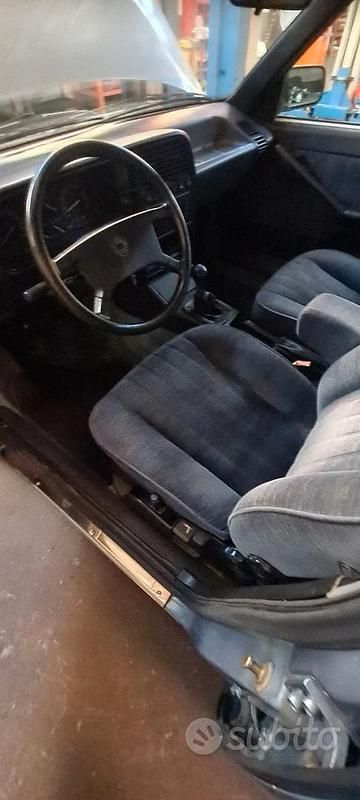 Usata Lancia Thema 166 CV (122 kW) 1987 Blu/azzurro Berlina