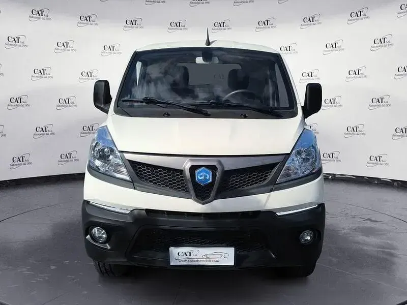 Usata Piaggio Porter 106 CV (77 kW) 2024 Bianco Monovolume